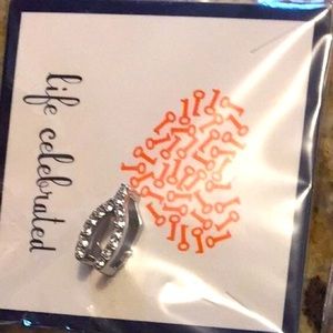 Keep Collective pave Wishbone